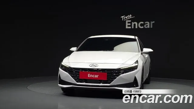 Hyundai Avante CN7 — Фото автомобиля 3