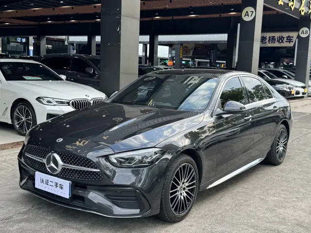 Фотография автомобиля — Mercedes-Benz C-Class