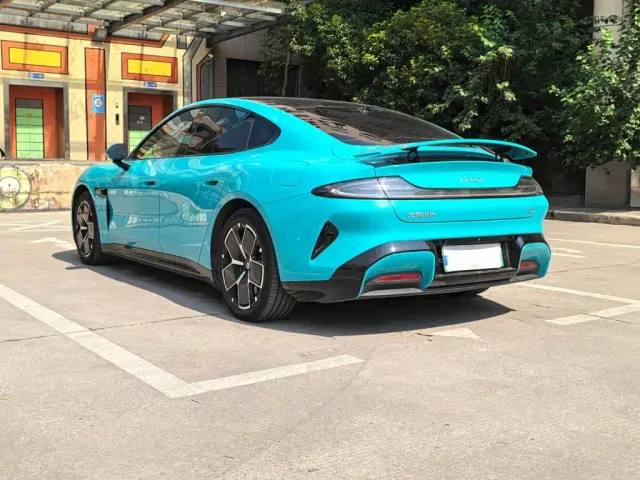 Xiaomi SU7 — Фото автомобиля 18
