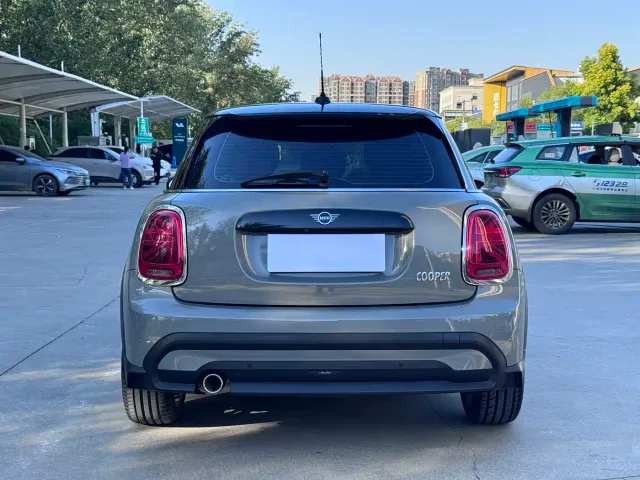MINI Hatch — Фото автомобиля 3