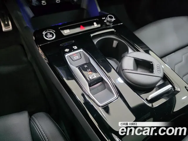 Audi A6 e-Tron — Фото автомобиля 9