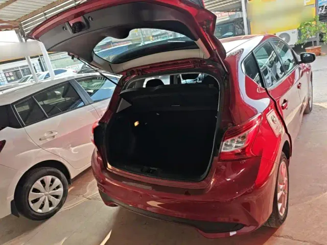 Nissan Tiida — Фото автомобиля 18