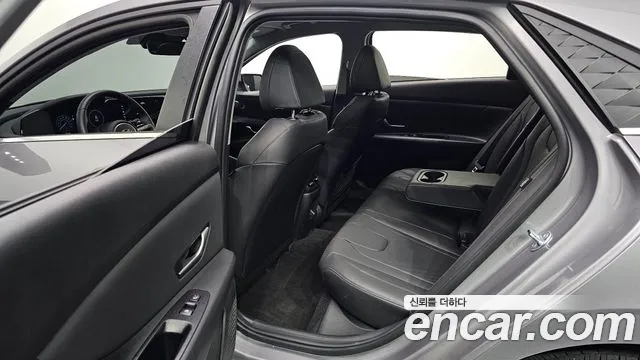 Hyundai Avante CN7 — Фото автомобиля 11