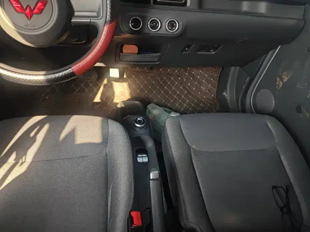 Wuling Zhiguang NEV — Фото автомобиля 15