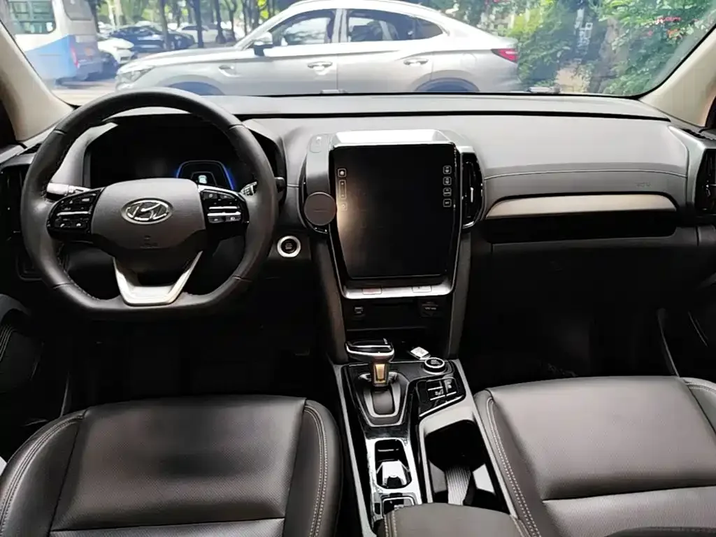 Hyundai Beijing Hyundai ix35 2021 2.0L Automatic 2WD GLS Leading Edition — Фото автомобиля 9