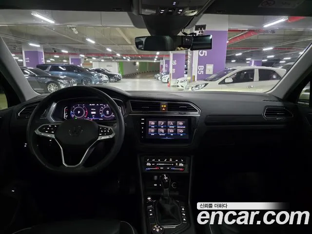 Volkswagen Tiguan — Фото автомобиля 2