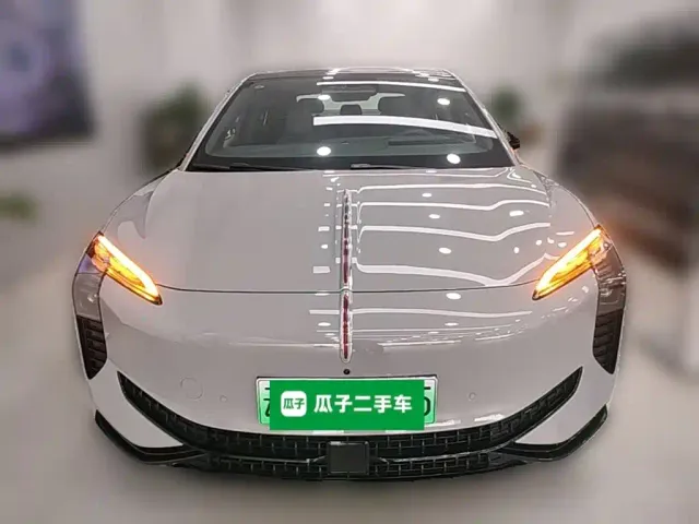 Hongqi EH7 — Фото автомобиля 4