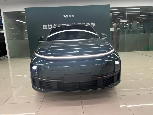 Li Auto L7 — Фото автомобиля 2