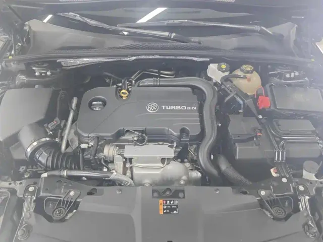 Buick Regal — Фото автомобиля 10