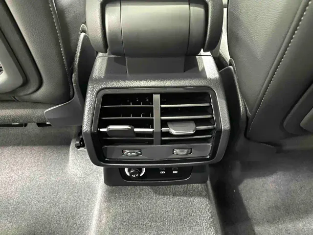 Audi Q3 — Фото автомобиля 11