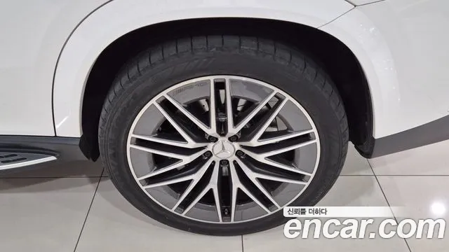 Mercedes-Benz GLE-Class — Фото автомобиля 11
