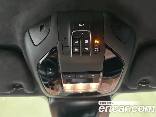 Maserati Levante — Фото автомобиля 15