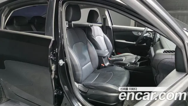Kia K3 Новый K3 2 поколение — Фото автомобиля 10