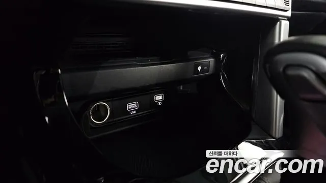 Kia Seltos Seltos Бензин 1.6 Turbo 4WD — Фото автомобиля 28