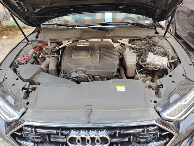 Audi A7L — Фото автомобиля 16