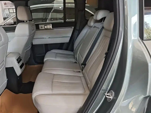 BYD FangChengBao Titanium 7 — Фото автомобиля 16