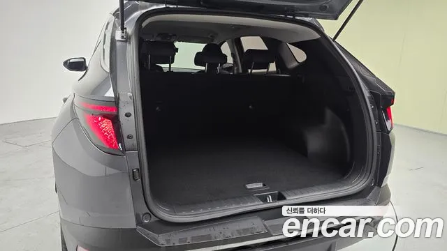 Hyundai Tucson Tucson (NX4) Дизель 2.0 4WD — Фото автомобиля 20