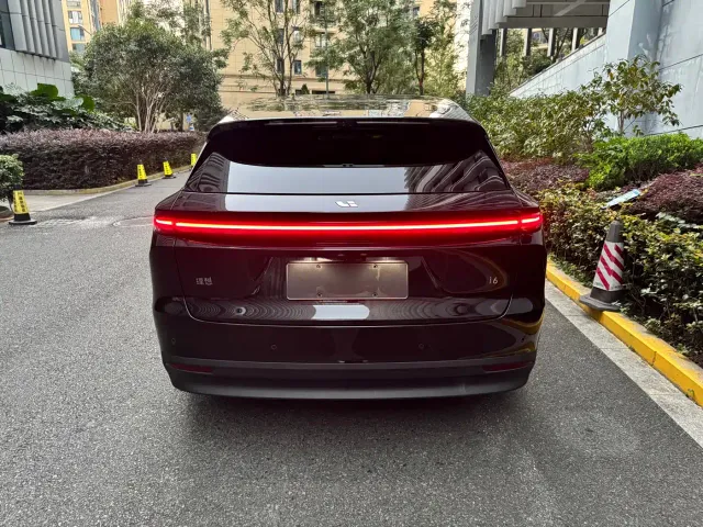 Li Auto i6 — Фото автомобиля 6