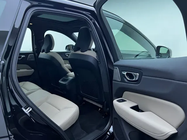 Volvo XC60 — Фото автомобиля 22