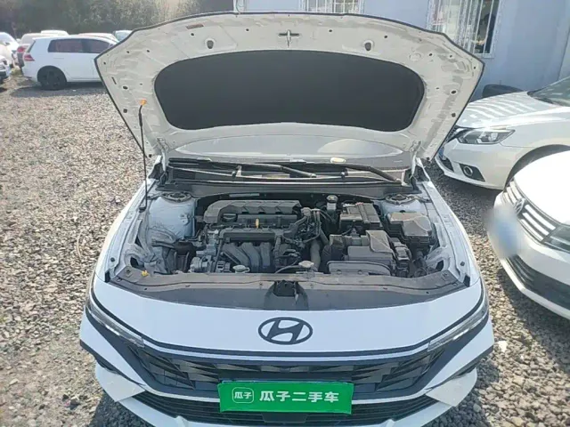 Hyundai Elantra — Фото автомобиля 19