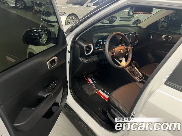 Hyundai Venue — Фото автомобиля 3