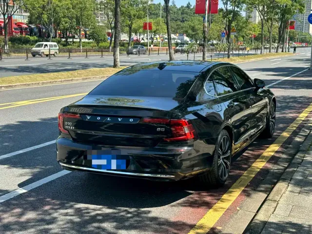 Volvo S90 — Фото автомобиля 7