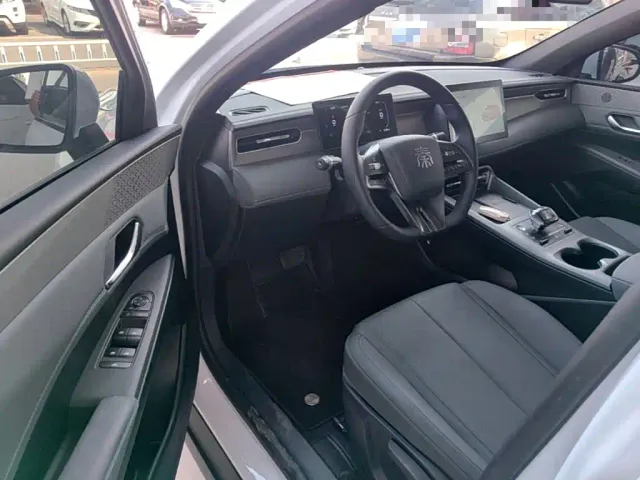 BYD Qin PLUS — Фото автомобиля 15