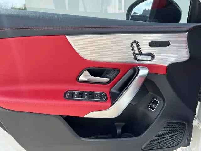 Mercedes-Benz A-Class AMG — Фото автомобиля 4