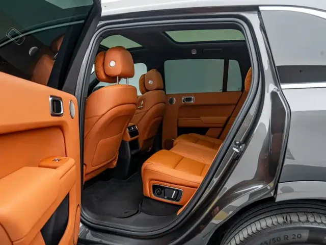 Li Auto L7 — Фото автомобиля 13