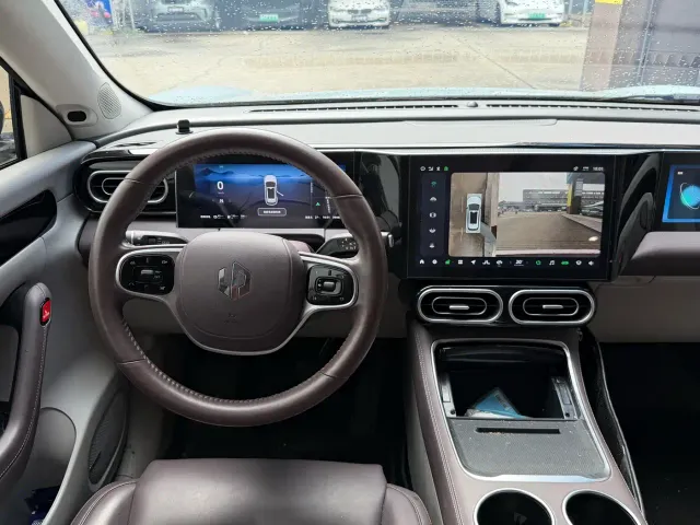 Leapmotor C11 — Фото автомобиля 9