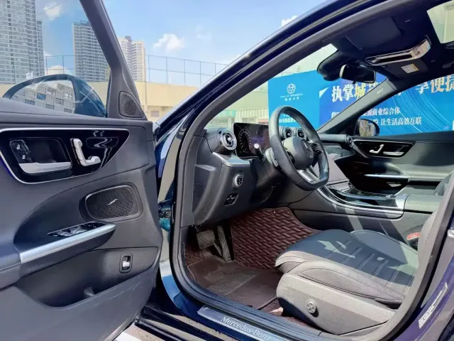 Mercedes-Benz C-Class — Фото автомобиля 4