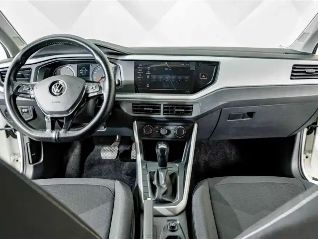 Volkswagen Polo — Фото автомобиля 12