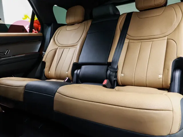 Land Rover Range Rover Sport — Фото автомобиля 12