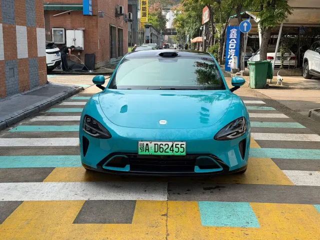 Xiaomi SU7 — Фото автомобиля 2