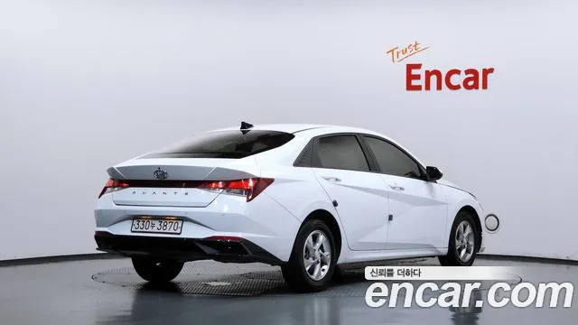 Hyundai Avante CN7 — Фото автомобиля 2
