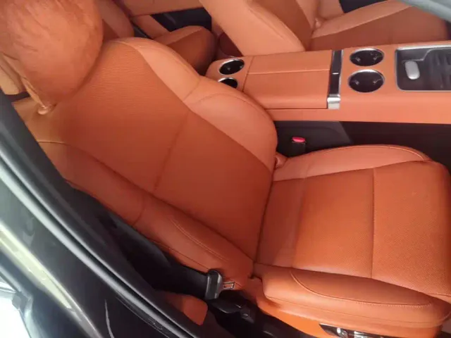 Li Auto L8 — Фото автомобиля 24