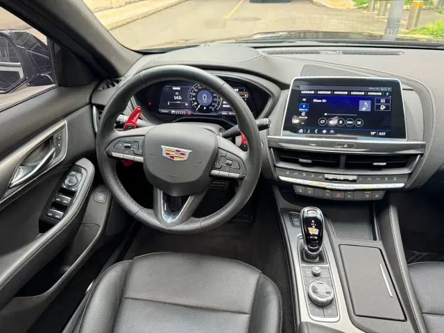 Cadillac CT5 — Фото автомобиля 16