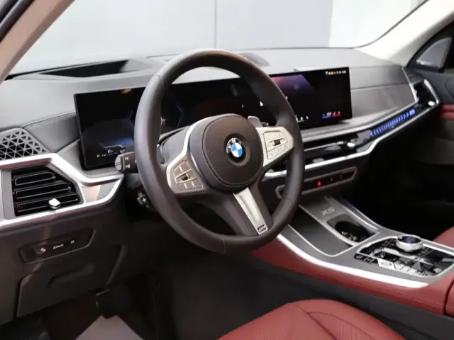 BMW BMW X5 2025 Model xDrive 30Li Exclusive M Sport Blackout Package — Фото автомобиля 13