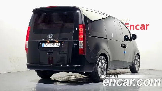 Hyundai Staria Staria 4WD Tourer 11 мест — Фото автомобиля 2