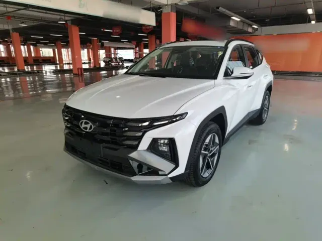 Фотография автомобиля — Hyundai Tucson