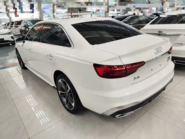 Audi A4L — Фото автомобиля 4