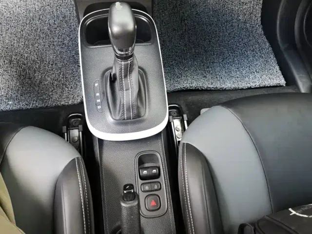 Roewe Clever — Фото автомобиля 13