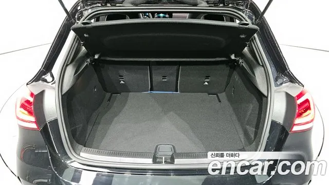 Mercedes-Benz A-Class — Фото автомобиля 20