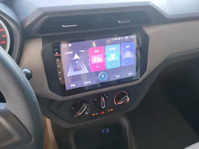 Wuling Hongguang — Фото автомобиля 12