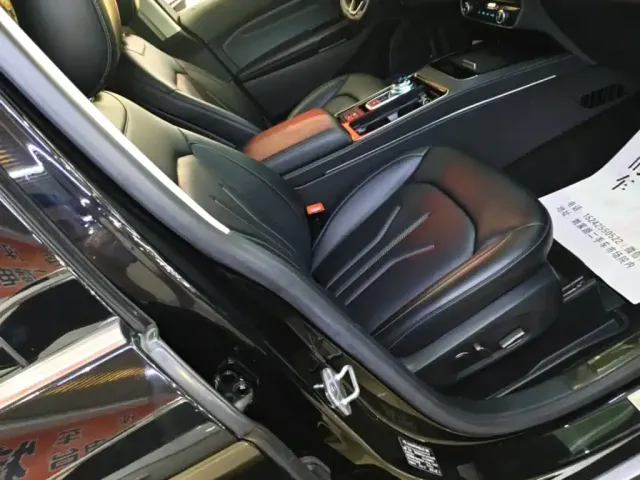 Ford Edge — Фото автомобиля 24