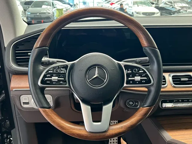 Mercedes-Benz GLS-Class — Фото автомобиля 11