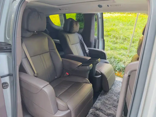 Li Auto MEGA — Фото автомобиля 11