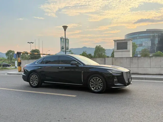 Hongqi H5 — Фото автомобиля 2