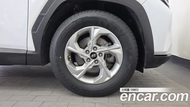 Hyundai Tucson Tucson (NX4) Бензин 1.6 турбо 2WD — Фото автомобиля 21