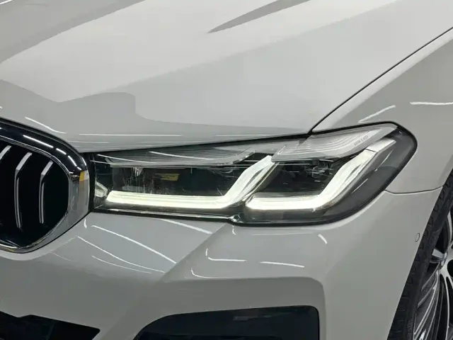 BMW 5 Series — Фото автомобиля 9